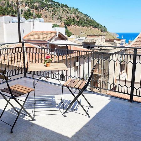 カステッランマーレ・デル・ゴルフォ Sole Di Castellammare Bed & Breakfast エクステリア 写真
