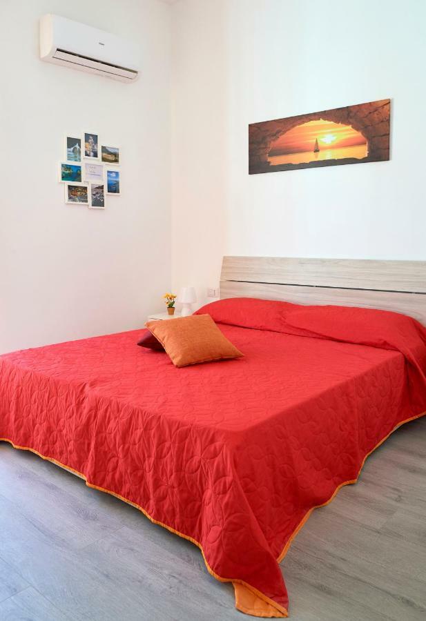 カステッランマーレ・デル・ゴルフォ Sole Di Castellammare Bed & Breakfast エクステリア 写真